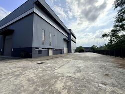 loyang-crescent photo thumbnail #13